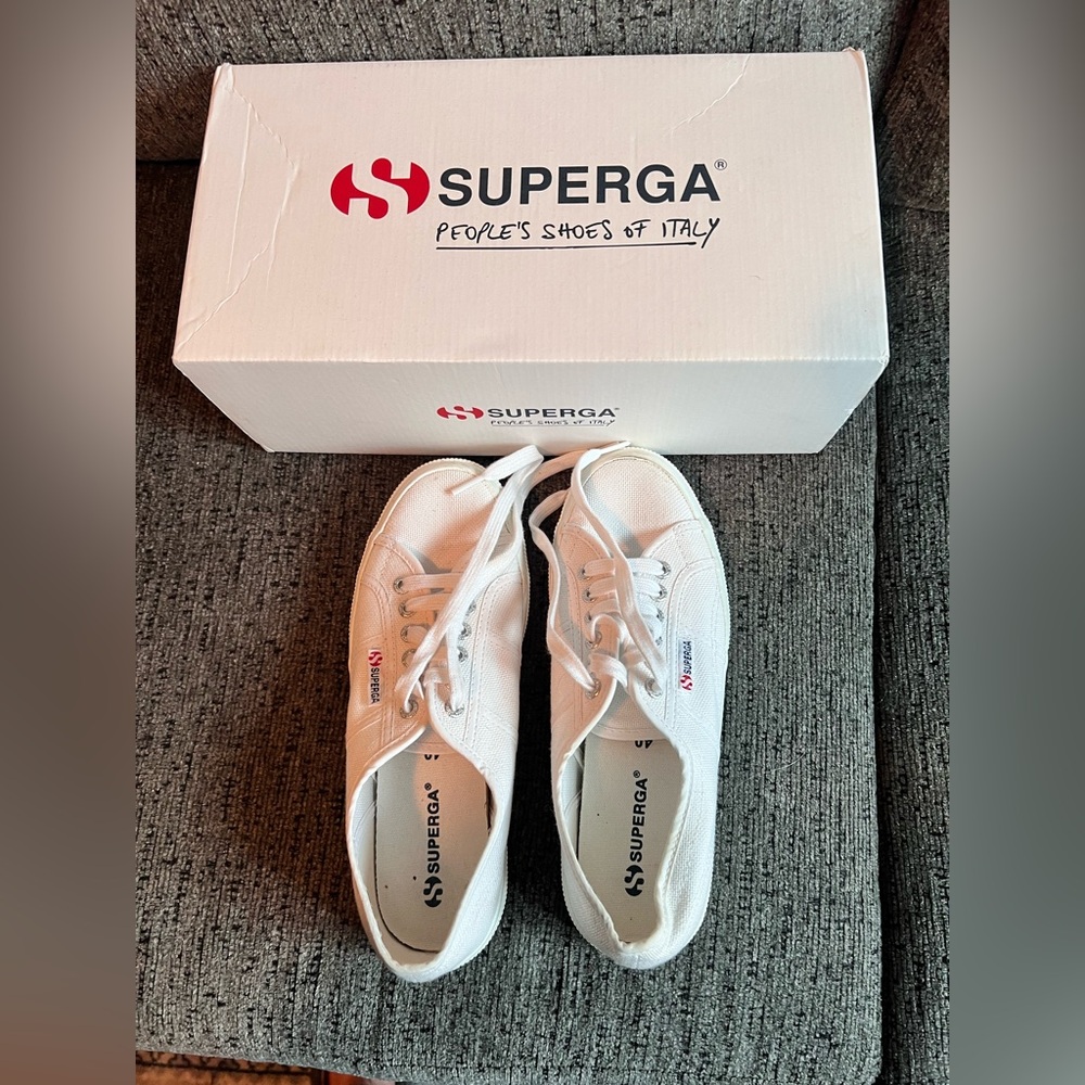 Superga Unisex 2750 Cotu Classic Sneaker US Size 9